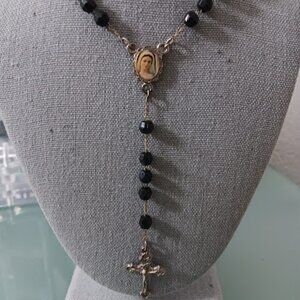 DESIGNER Vintage Italy Mary Rosary Black Bead Silver Crucifix Cross Necklace